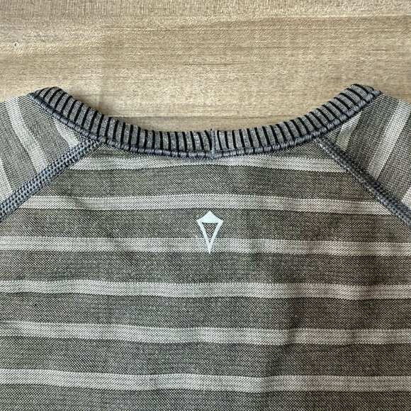 Ivivva by Lululemon Girls Size 10 Swiftly Fly Tech Seamless Short Sleeve Shirt - Picture 3 of 4